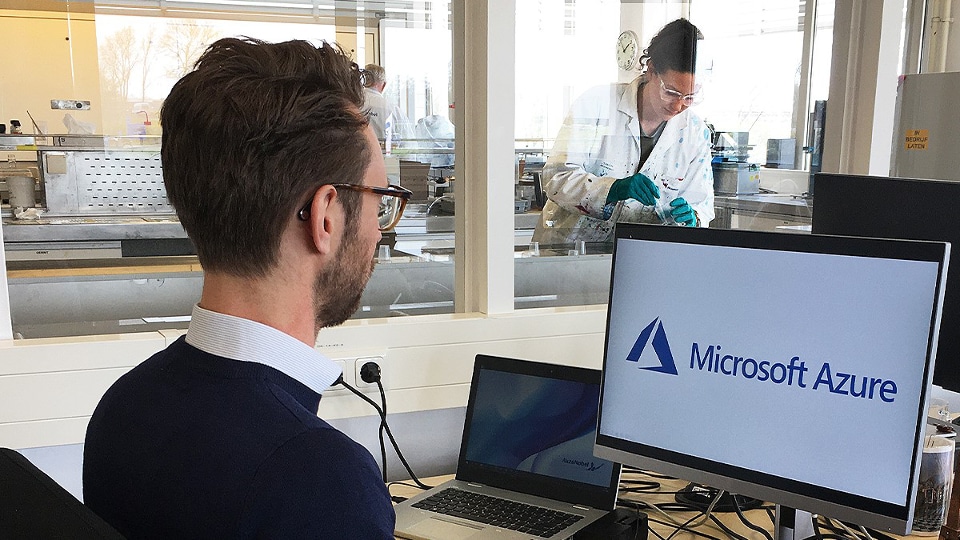 AkzoNobel und Microsoft machen Quantensprung