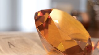 Kreieren Sie goldenen Glanz – mit Bernsteintönen
