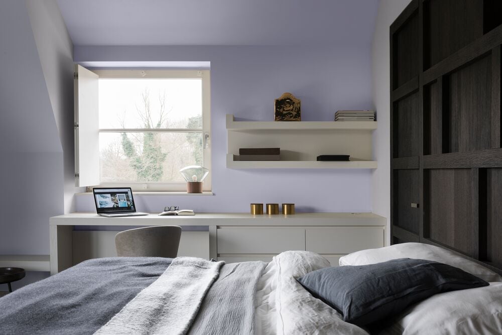 kamar tidur ungu