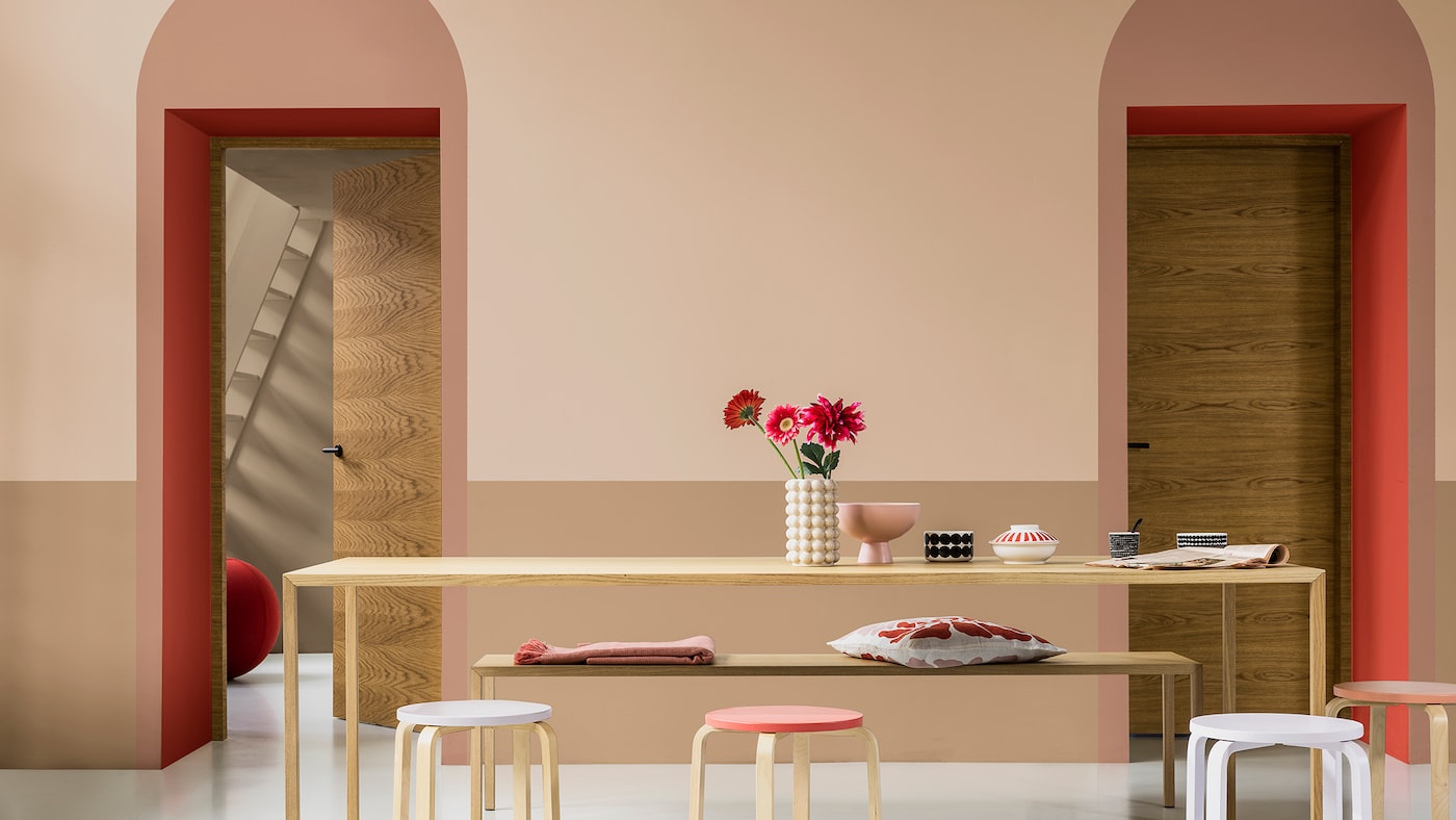 Dulux Colour of the Year 2021 dengan aksen lengkung di dapur