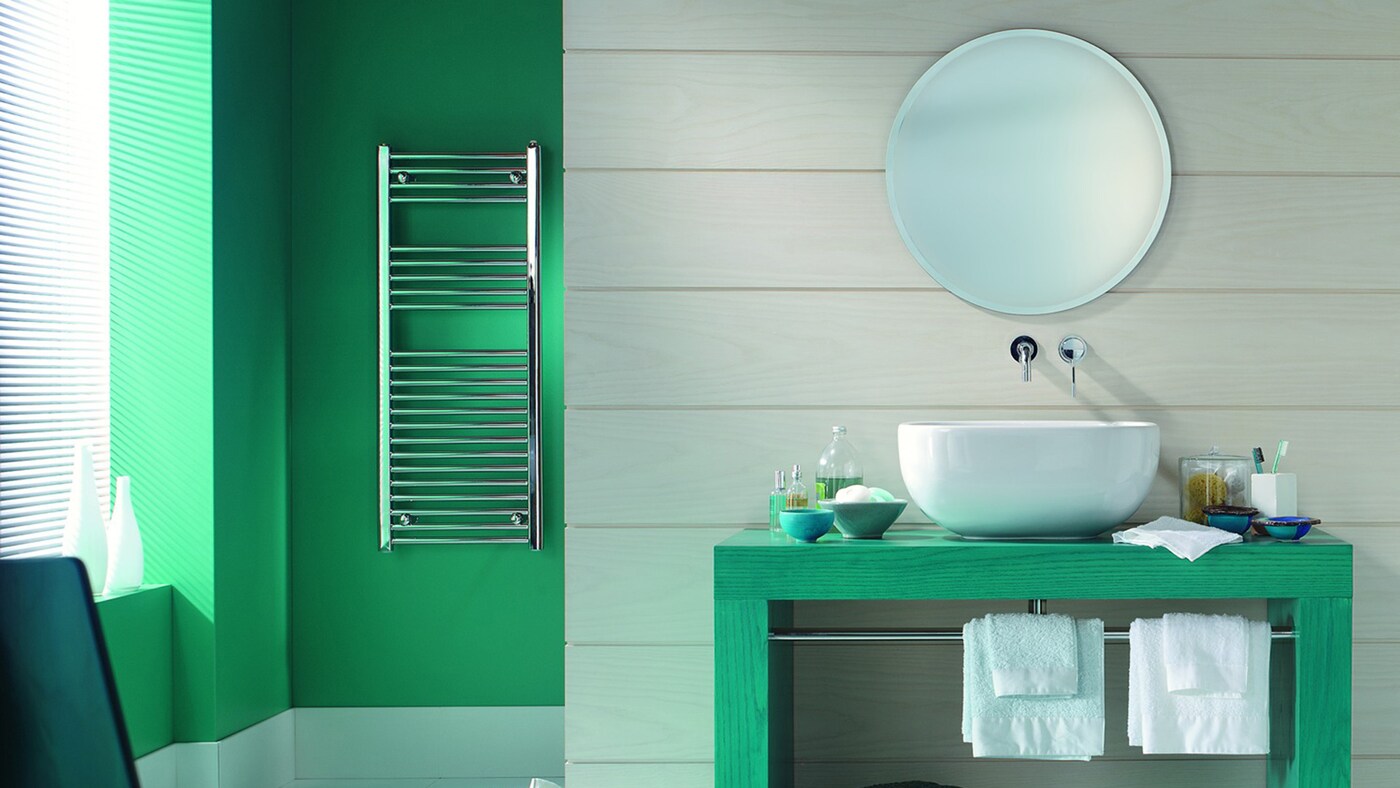 For a fresh and invigorating bathroom all year round, pair rich shades of green with crisp whites and neutral earthy shades