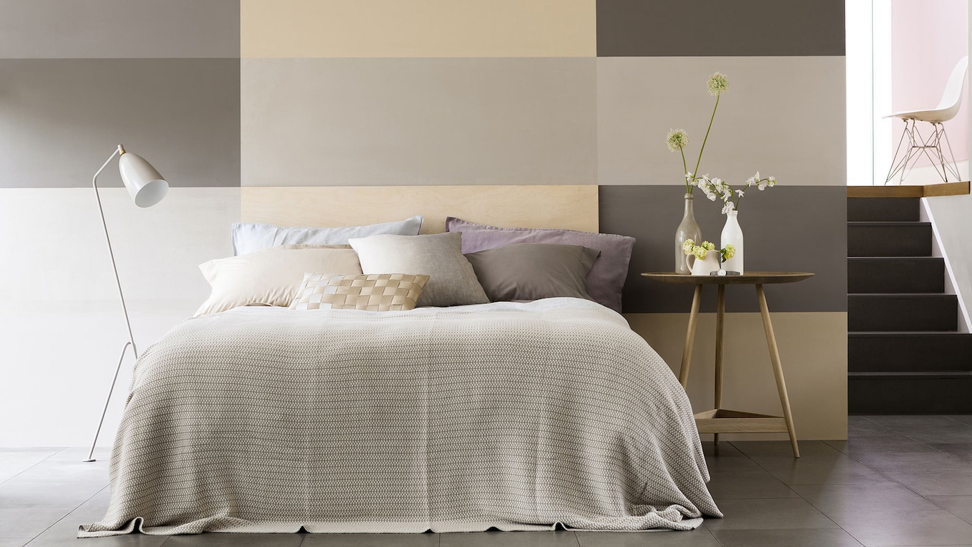Want to create a gender-neutral bedroom? The key is to choose a colour scheme that has both masculine and feminine appeal.