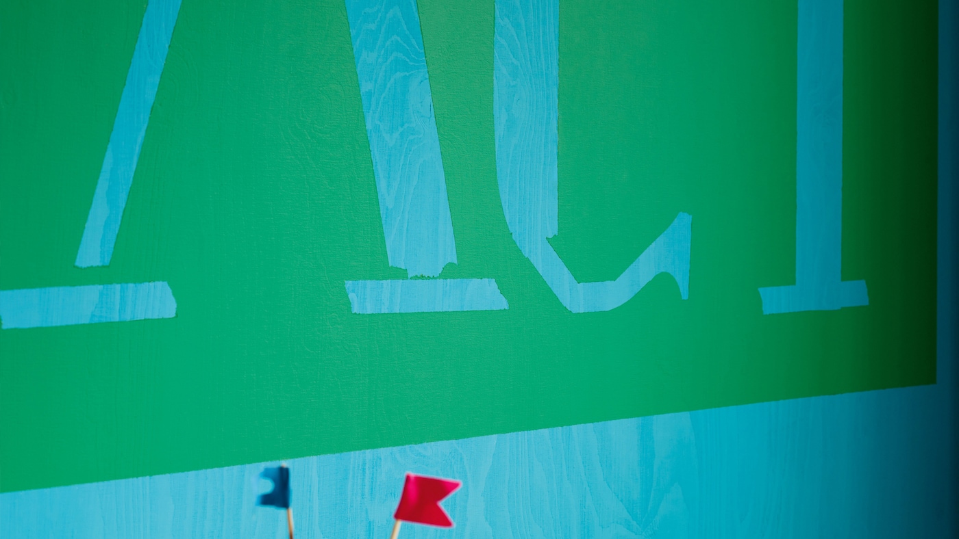 From decorative borders to graphic statements, wall painting stencils are a great way to add interest to your room.