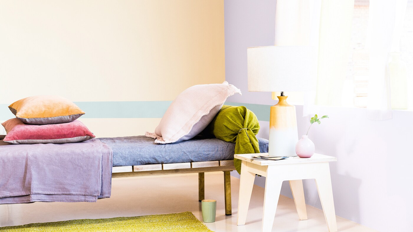 Want to create a home that expresses your style and personality? Try this layered look – it’s one of the interior trends for 2015.