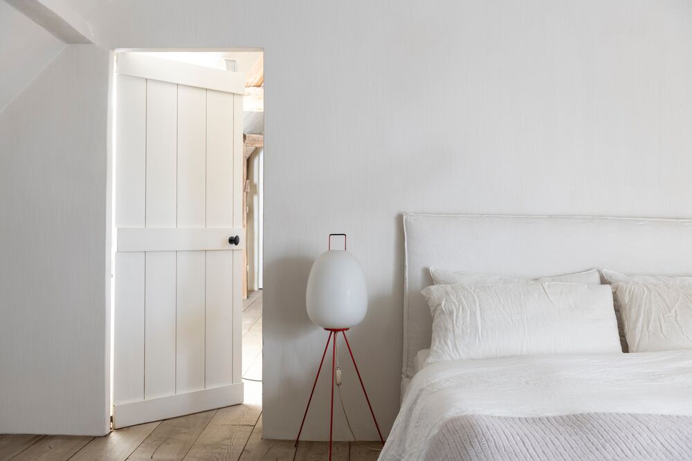 white bedroom design