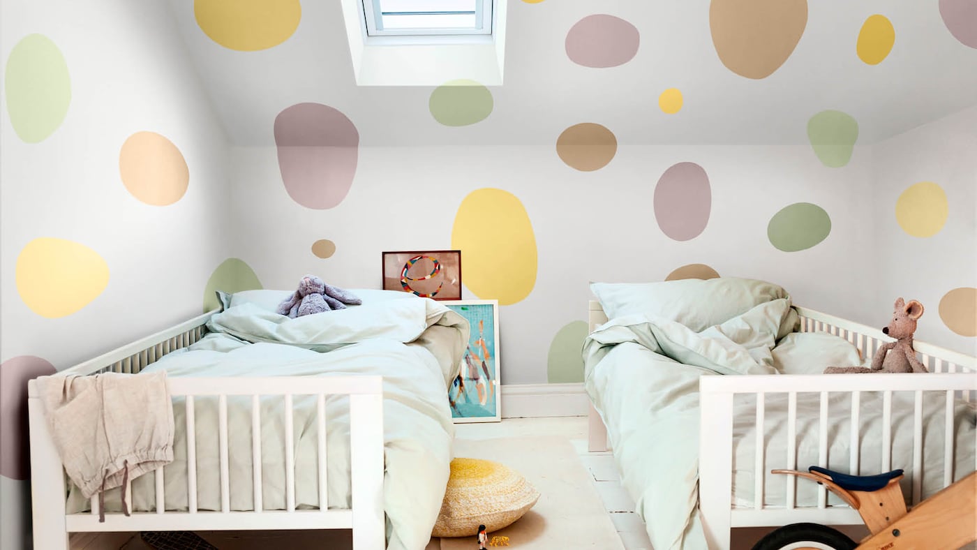 Des ronds colorés dans la chambre des enfantsDes ronds colorés dans la chambre des enfants