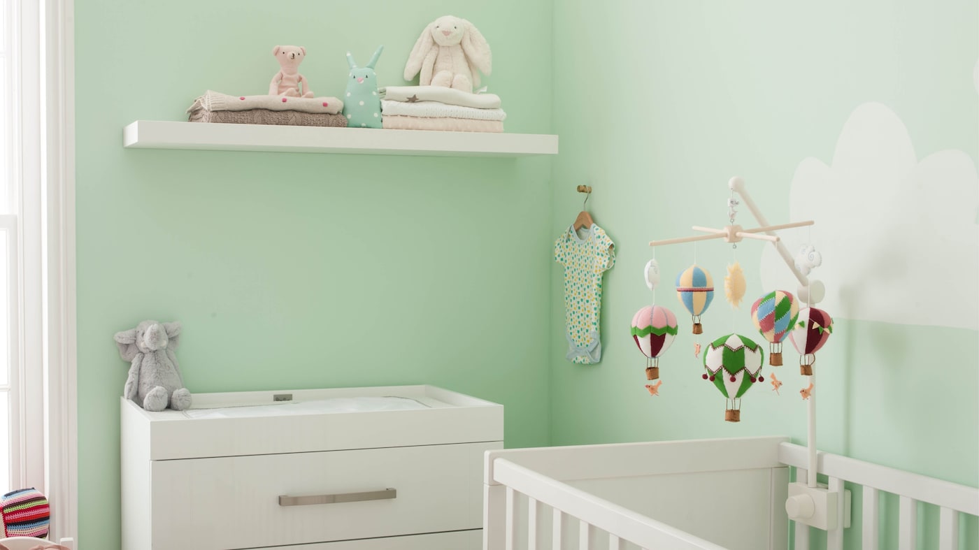 Concevoir une chambre qui évoluera avec votre enfant vous fera économiser beaucoup d’argent sur le long terme et évitera à vos meubles et jouets de finir à la décharge.