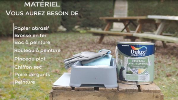 Découvrez quels sont les matériels nécessaires pour efficacement avoir votre table de jardin en fer et bois au goût du jour avant de la peindre avec la peinture Ecran+ Multi-supports Vert provence. Suivez nos conseils pour obtenir un résultat optimal.