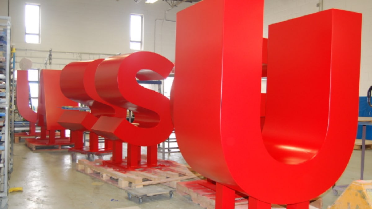 Saugus letters Akzo