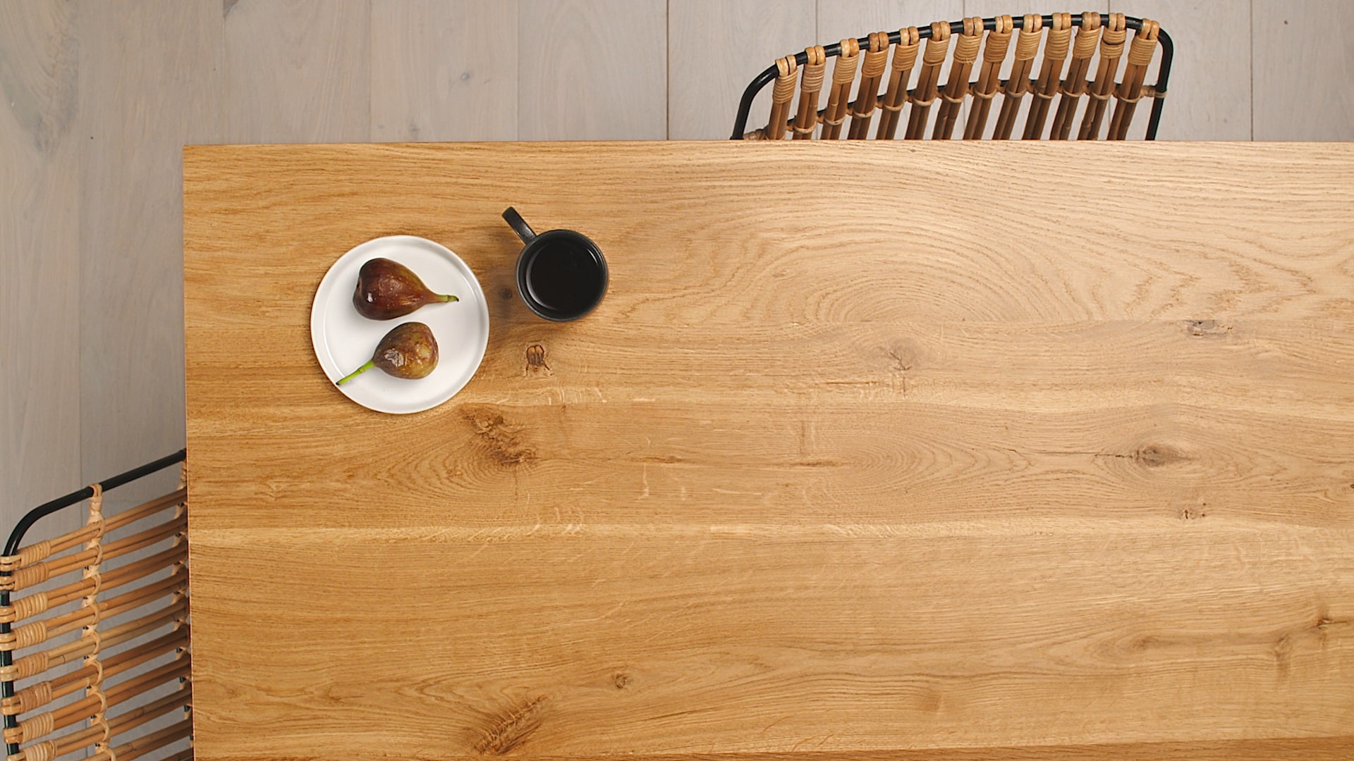 Houten meubels verven met lak of beits