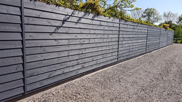 Schutting antraciet beitsen