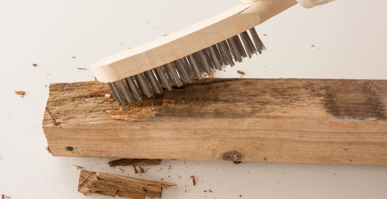VERROT HOUT: HERSTELLEN OF VERVANGEN?