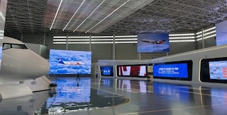 AkzoNobel showcases proven range at new COMAC Customization Center