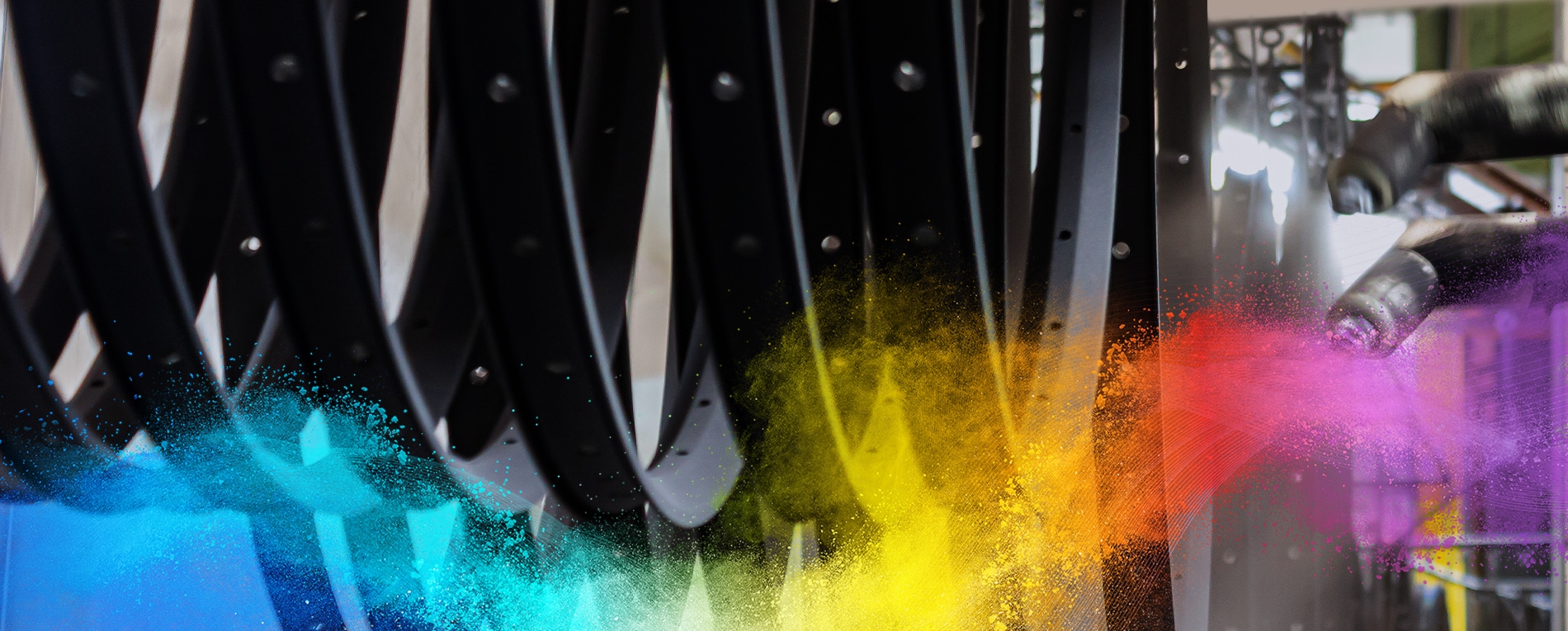 Ligne de revêtement avec application de poudre sur les jantes en aluminium