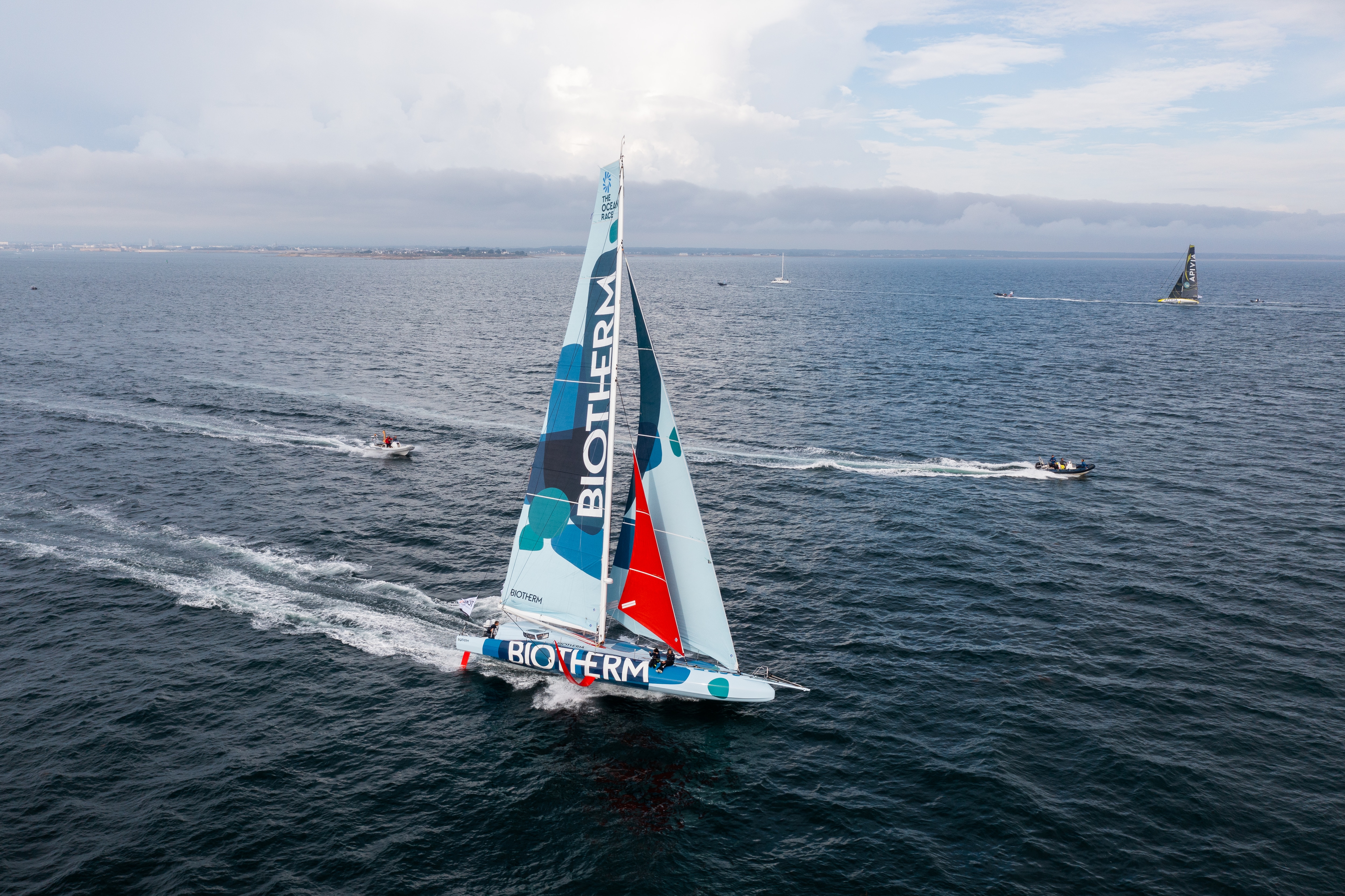 Yacht Coatings supporting two teams in elite sailing event