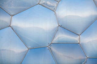 AkzoNobel to conduct €2 billion capital repayment and share consolidation, returning vast majority of net proceeds from sale of Specialty Chemicals