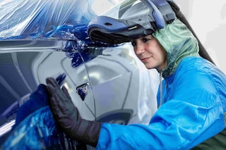 AkzoNobel launches game-changing waterborne basecaot for bodyshops