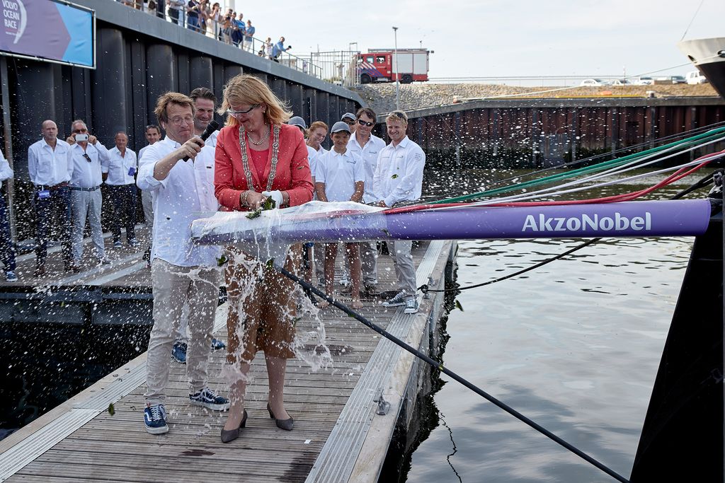 Team akzonobel christening