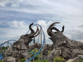 AkzoNobel paints all 180,000 m2 of China’s Colorful Yunnan Happy World theme park