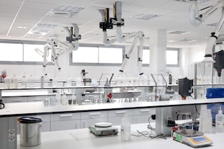 AkzoNobel impulsa la innovación en España con la inauguración del nuevo Colour Development Lab para un mejor servicio a sus clientes