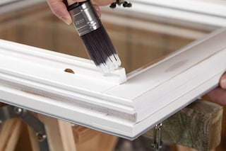 SÅ HÄR MÅLAR DU DINA FÖNSTER