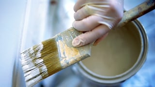 Cómo pintar zócalos de madera