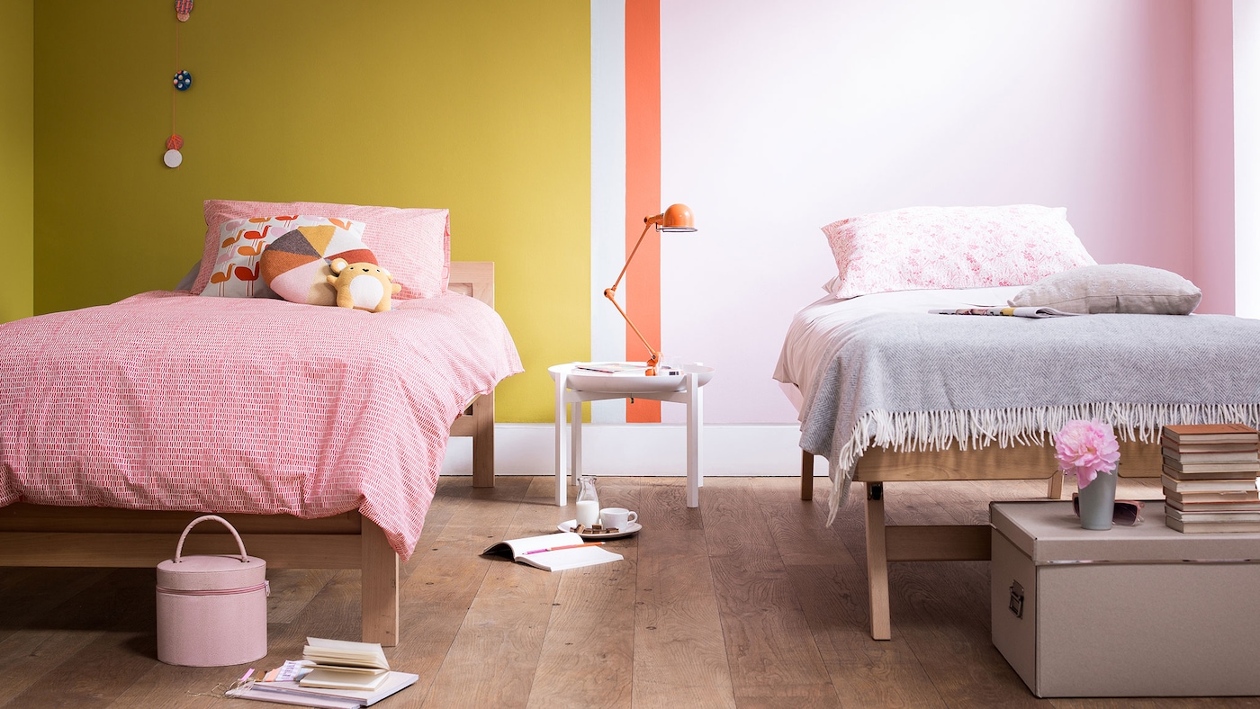 ¿Vas a decorar un dormitorio que van a compartir dos nenas? Satisfacé los diferentes gustos en un espacio compartido al usar el color de forma inteligente. 