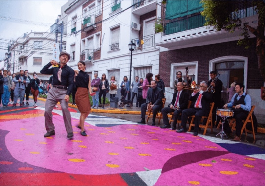 EL MÁS GRANDE MURAL DE PISO