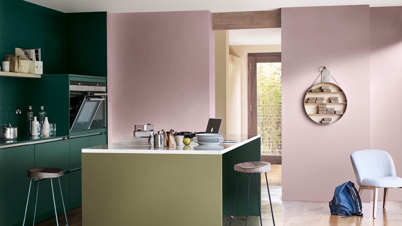 Mixez couleurs vives et Brun cachemire dans votre cuisine