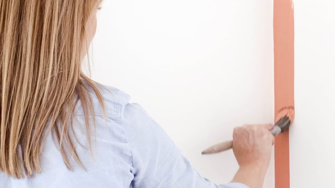 Con un poquito de color puedes llegar muy lejos, y la pintura es con diferencia la forma más rápida y asequible de transformar cualquier espacio. 