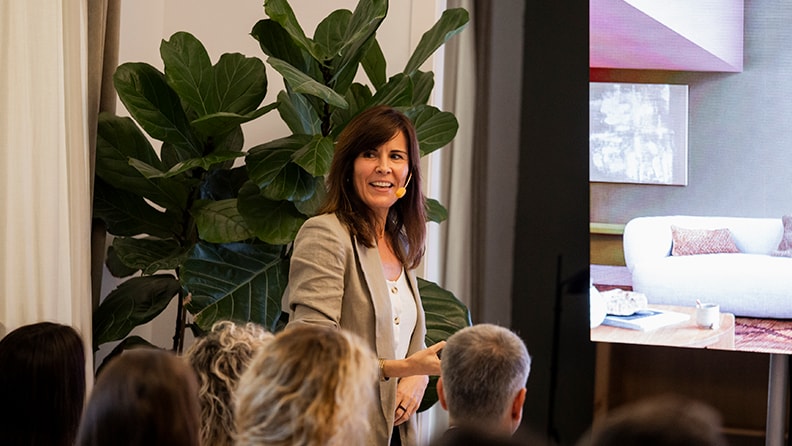 Evento de presentación del Color del Año 2023 de Bruguer