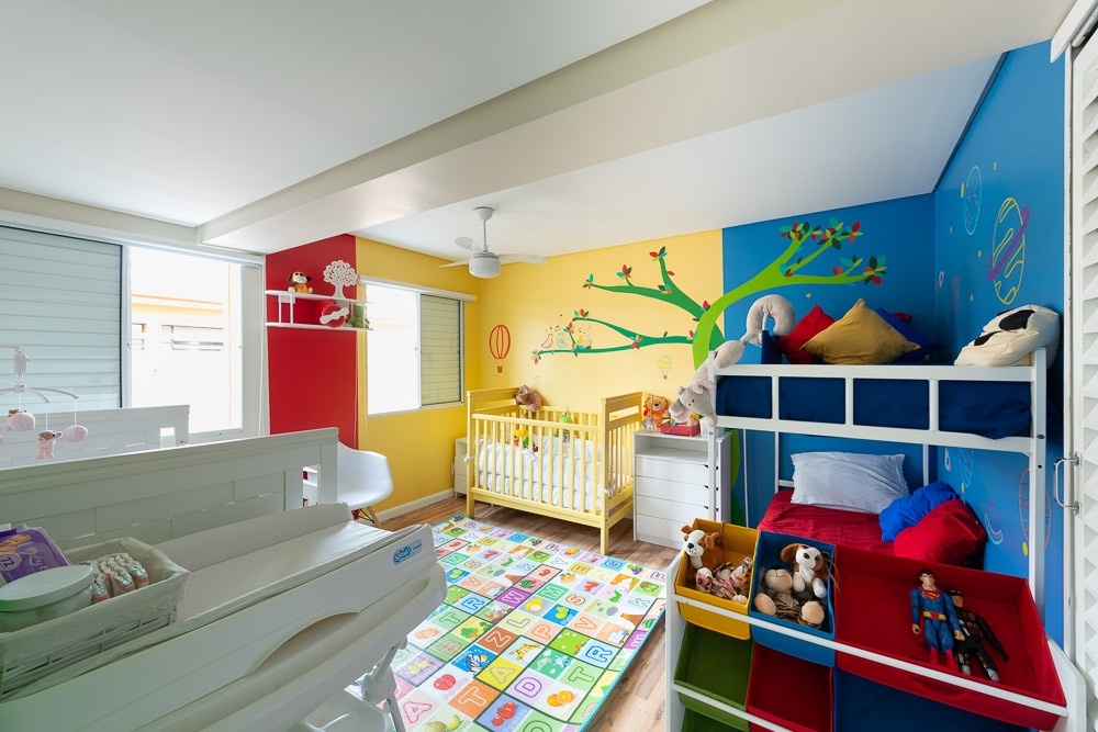 Quarto infantil decorado com DECOR Social e Tudo de Cor. 