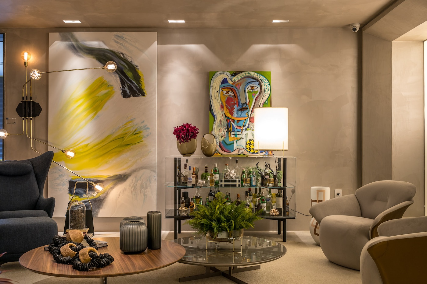 Segunda imagem do Living Home (Home Theater) pelas Arquitetas: Bárbara Negreiros e Denise Varela .