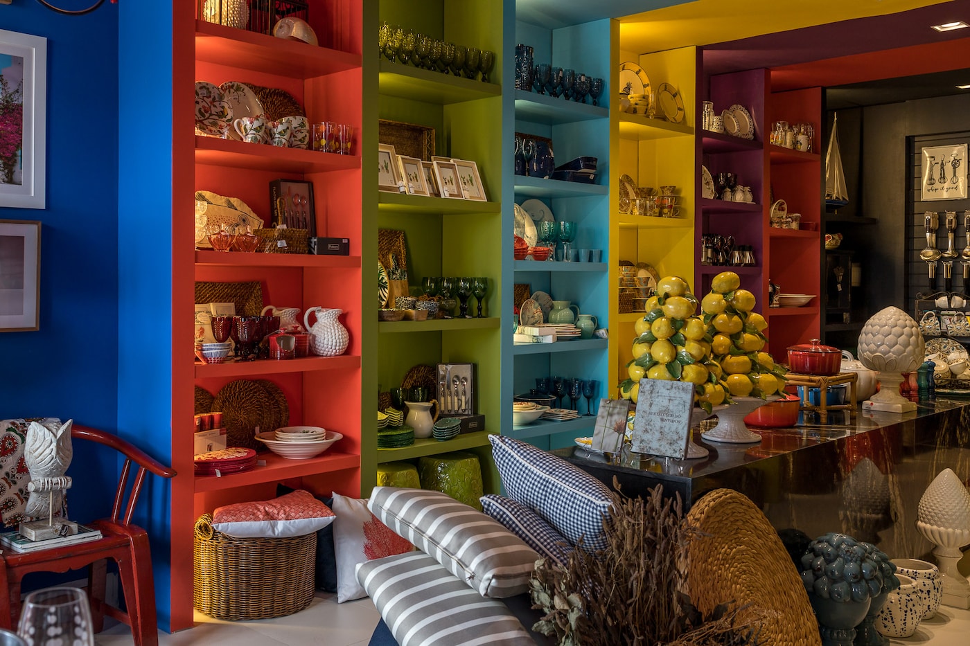 Segunda imagem Loja pelas Arquitetas: Claudiny Cavalcanti e Maria Luiza Lamas 