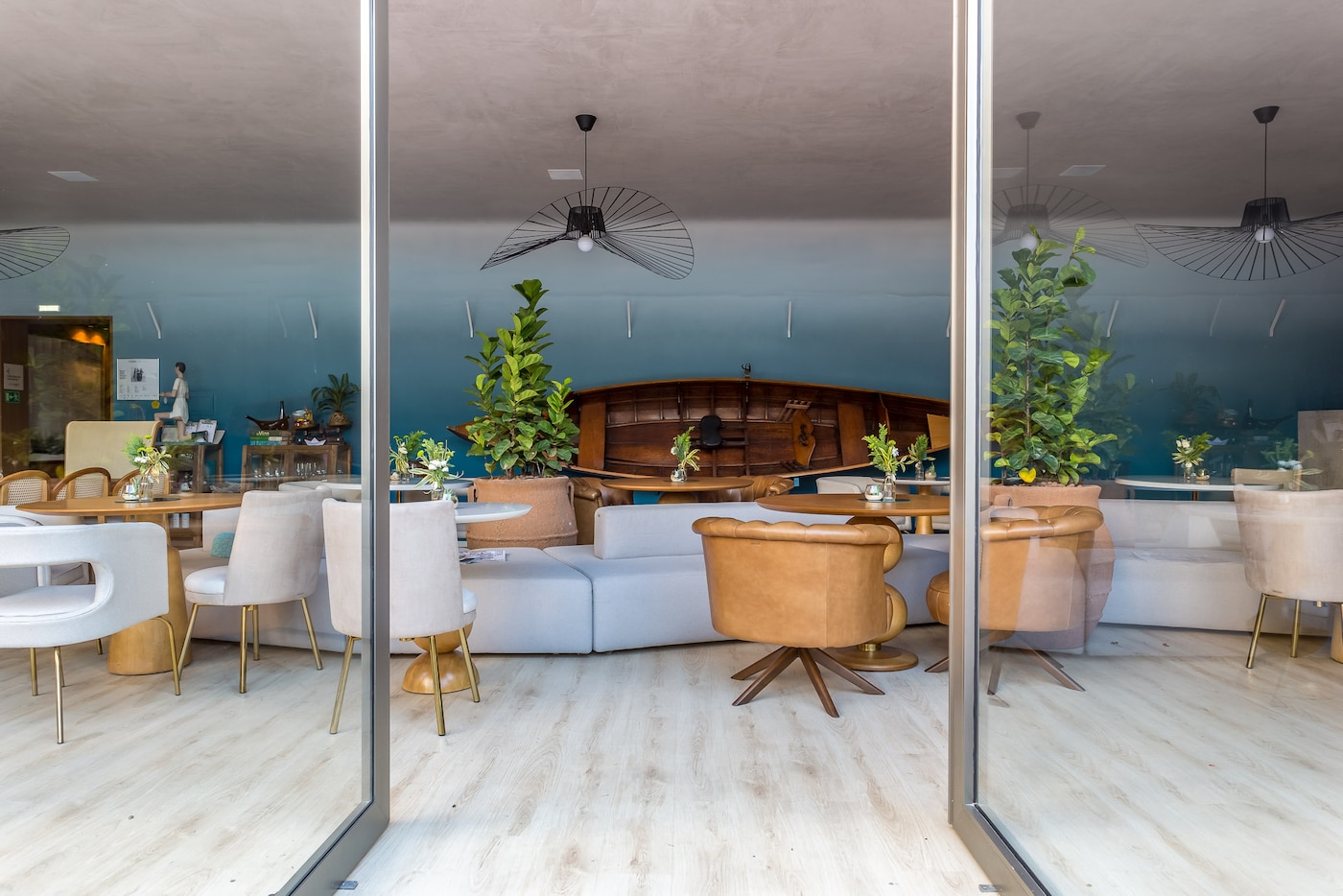 Segunda imagem do Café, Vinho e Arte por Ednara Braga, Flávia Araújo e Juliana Resende