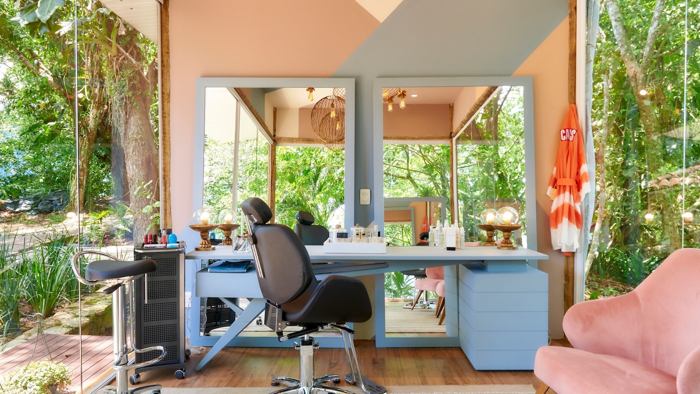 Espaço feito pela arquiteta Gorete Colaço usando as cores Himalaia, Jogo de Sombra, Adorno Rupestre e Cáqui Básico.