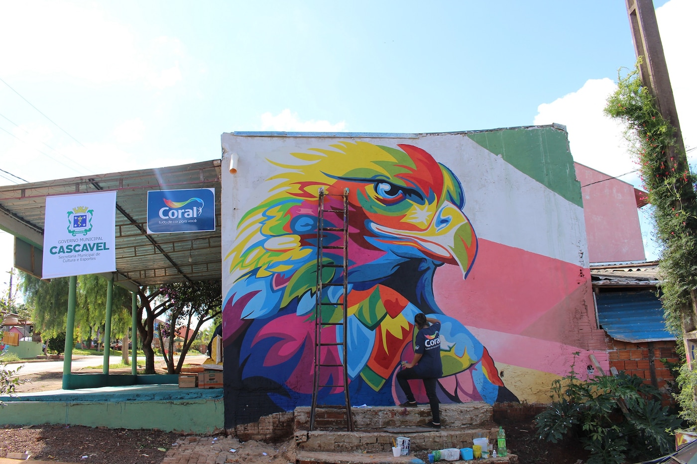 Parede pintada com uma águia Projeto Bezalel.