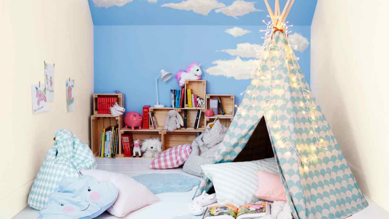 Quarto infantil decorado com tinta Coral super lavável. 