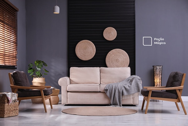 Pintar a cabeceira como se fosse uma meia-parede é sugestão para "ampliar" o ambiente, utilizamos a cor verde piscina. 