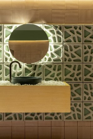 Banheiro feminino, de Paulo Costa, para Janelas CASACOR Tocantins