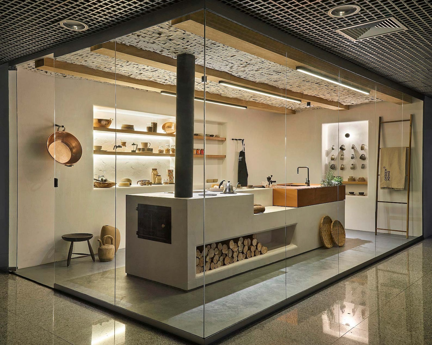 Cozinha decorada com paredes Tintas Coral casacor 2020.