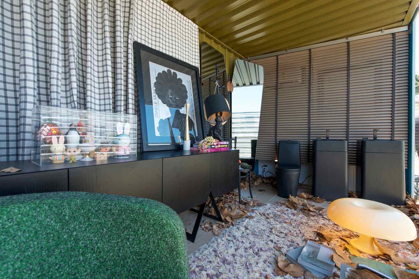 Ambiente decorado com parede Tintas Coral casacor 2020 Ceará.