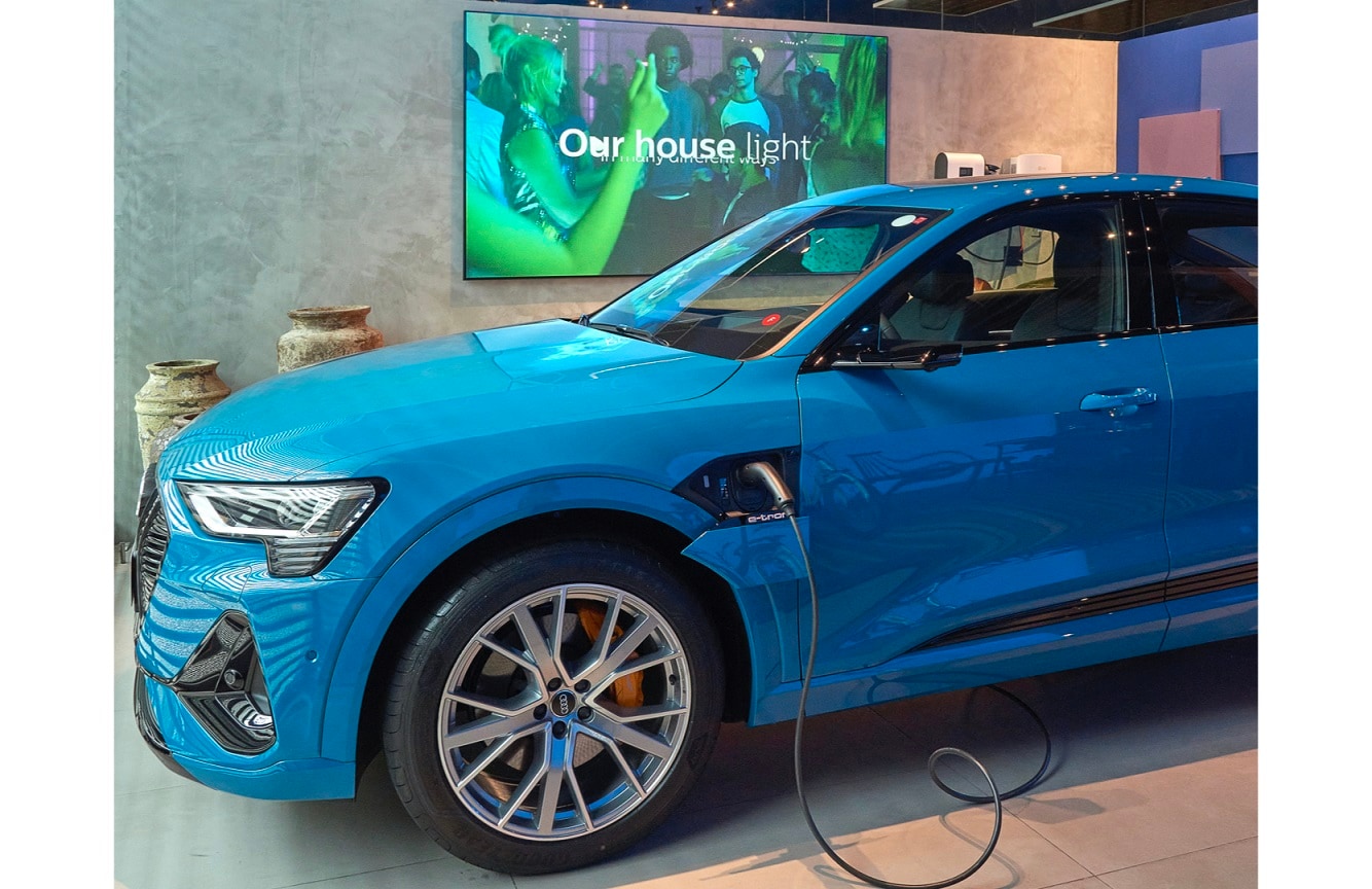 Garagem  decorada com paredes Tintas Coral casacor 2020 Minas Gerais.