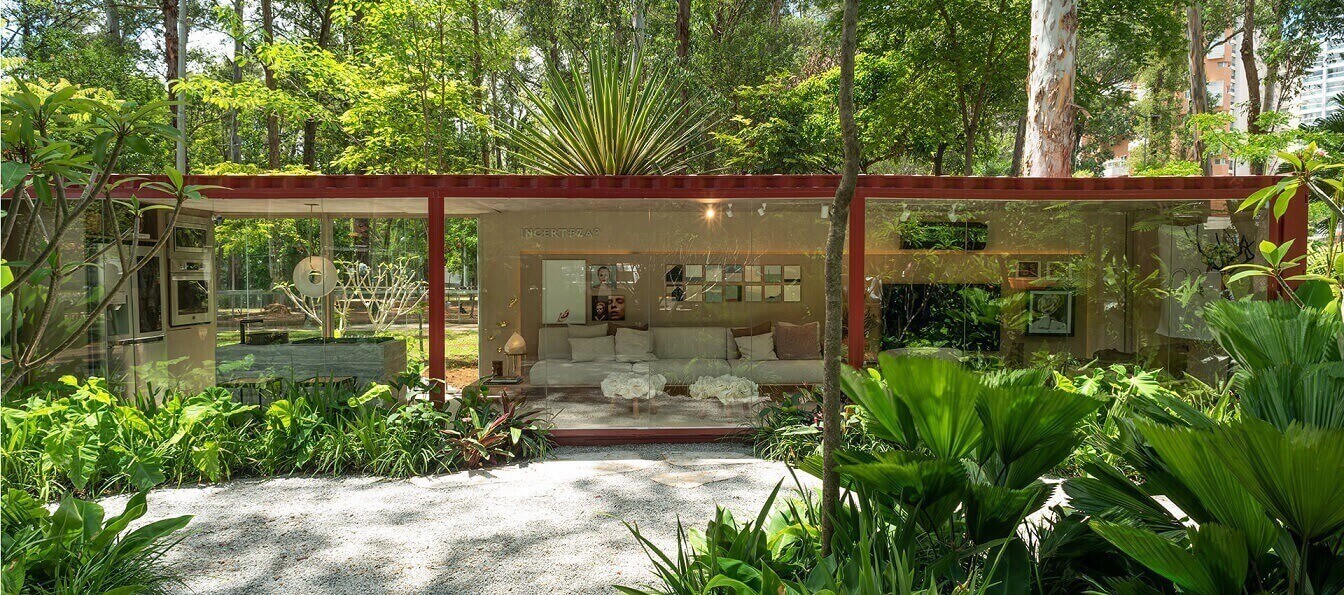 Contêiner decorada com tintas Coral casacor 2020 São Paulo.