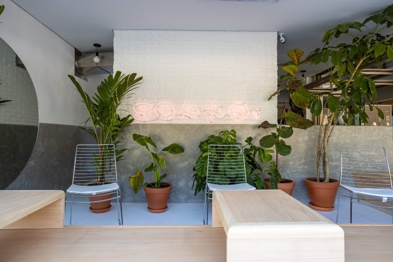 Café + Um de Emanuella Wojcikiewicz para CASACOR Santa Catarina