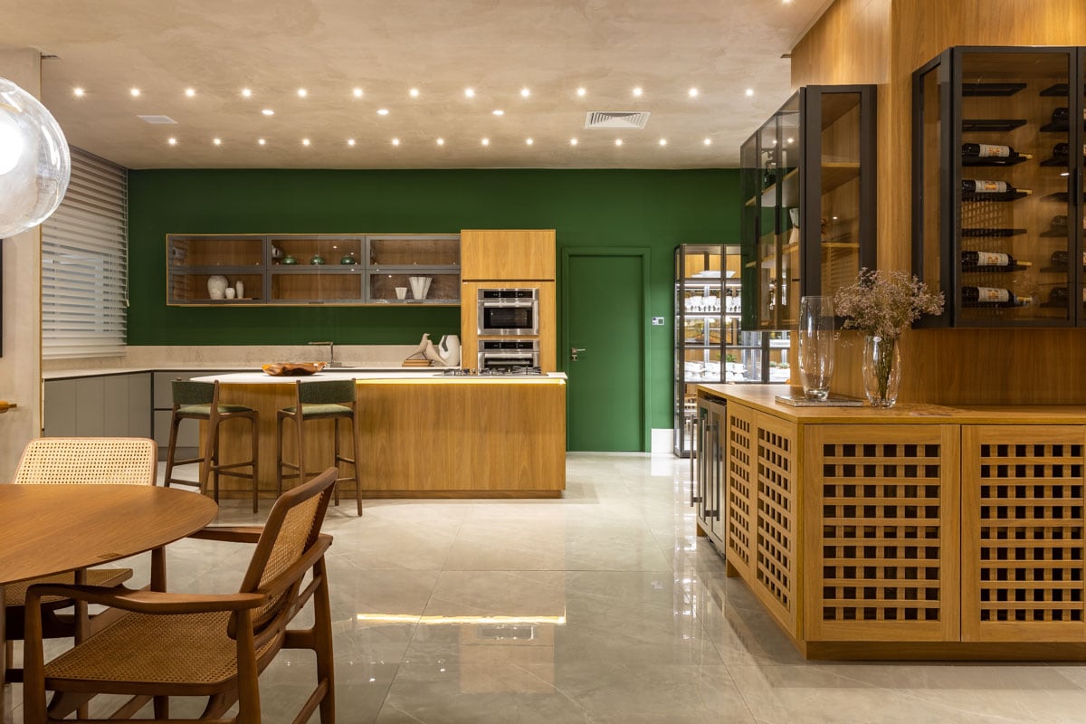 Cozinha The Sun, por Ana Maria Miller e Tainá Torrês, para CASACOR Goiás