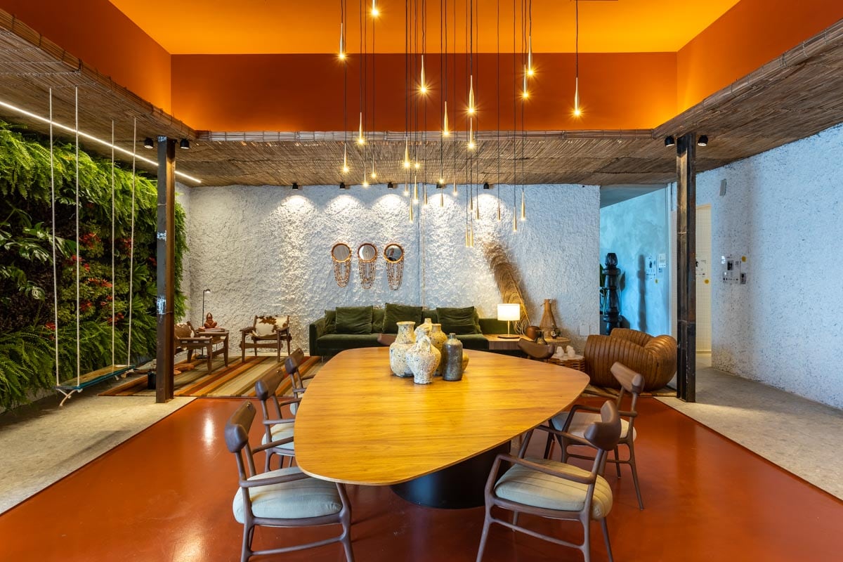 Sala de Jantar da Cozinha Raízes, de Eduardo Medeiros e Gabriel Bela Cruz, para CASACOR Goias