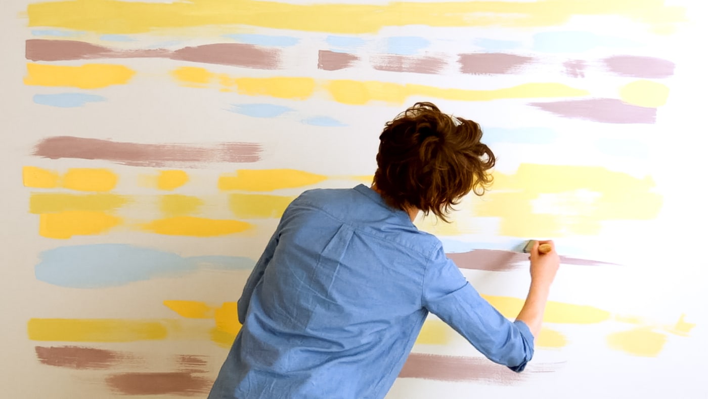 If you’re a fan of stripes but yearn for something a little bit different, turn them on their head, literally.