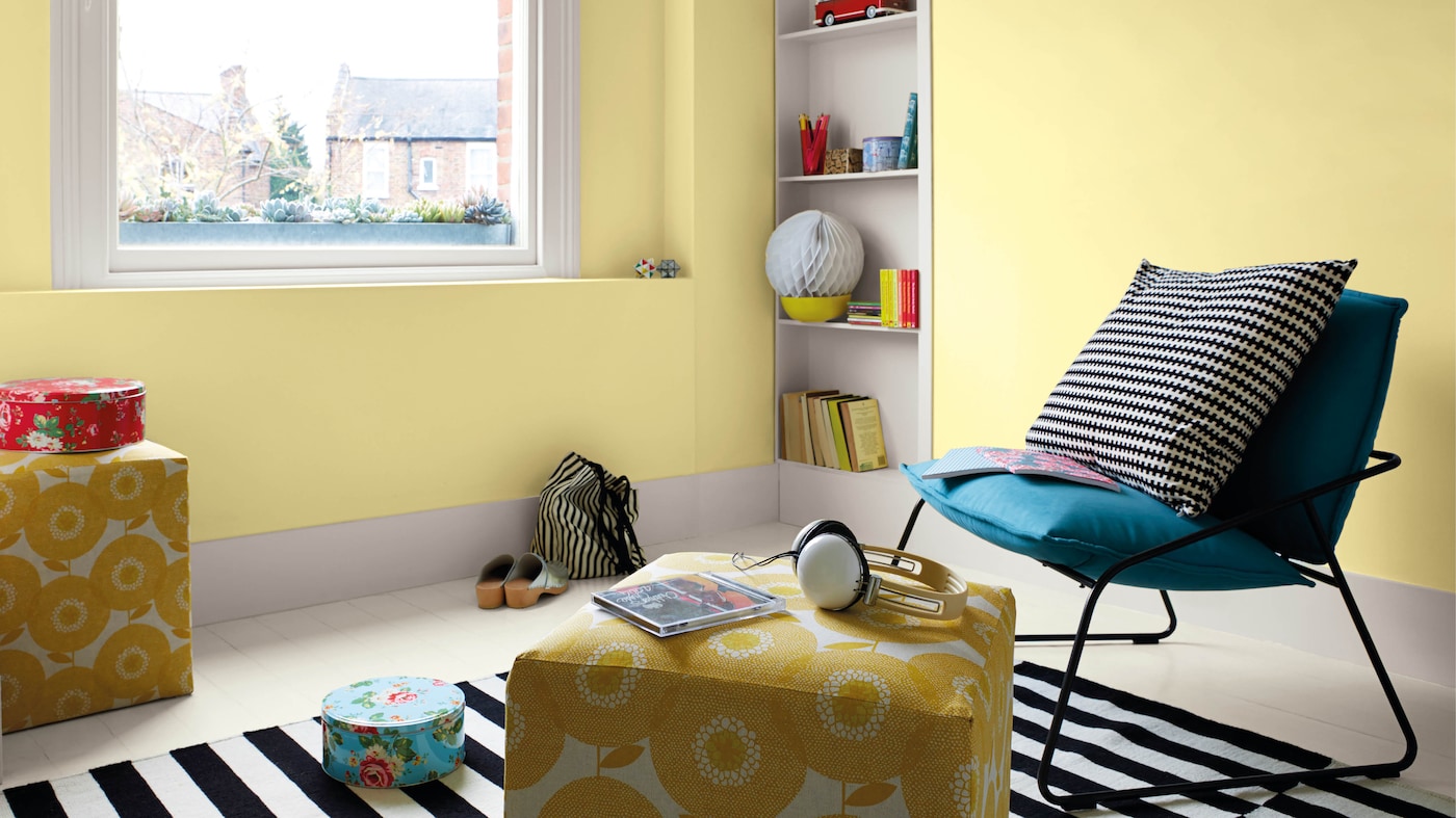 Warm and passionate, citrus colours are incredibly striking when teamed with understated cool neutrals. Think juicy hues of lemon yellow, orange fizz, kiwi green and blood orange.