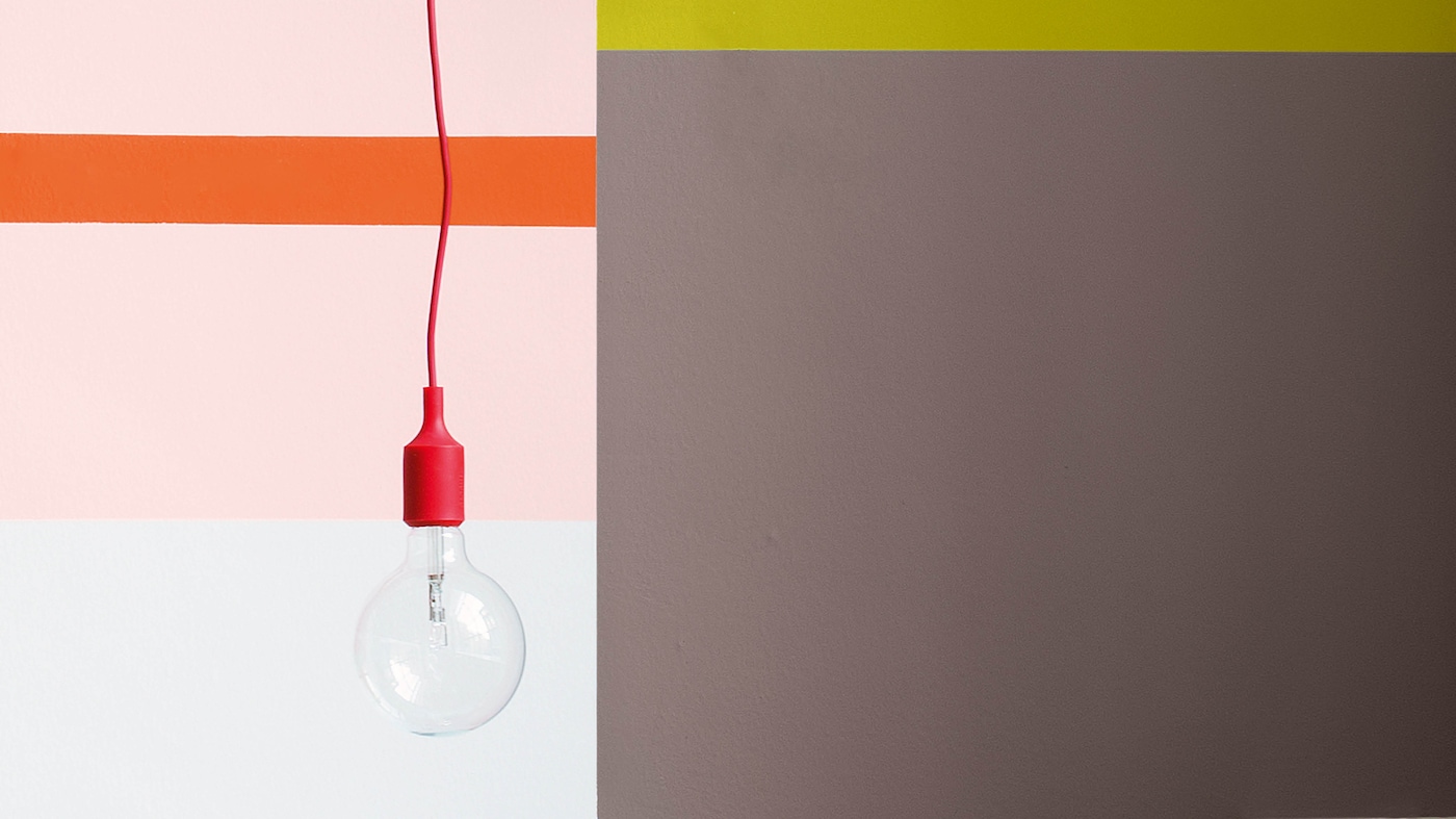 If you’re not sure where to start, try picking two hues from the same colour family and one or two contrasting shades. For example, you might like to combine orange and turquoise.